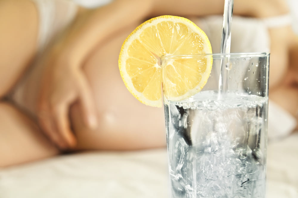 Можно или нельзя при беременности пить минеральную воду и прочие газированные напитки, почему? 