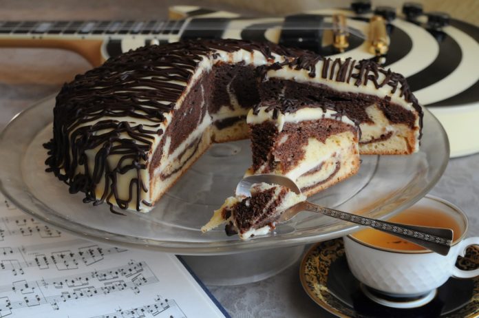 Пирог «Зебра» в мультиварке — 5 рецептов торта 