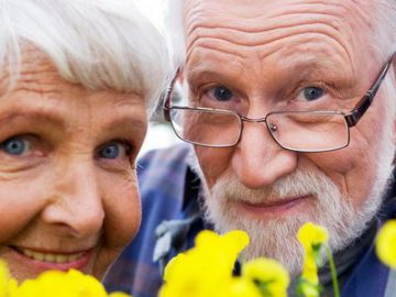 Первые признаки болезни Альцгеймера у женщин и мужчин: на что обратить внимание? 