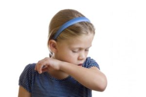 5 основных причин кашля без температуры у ребёнка 