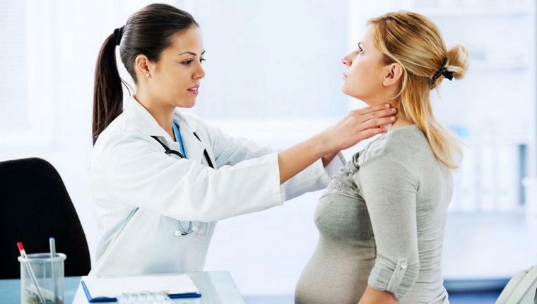 Что делать, если при беременности болит горло? 