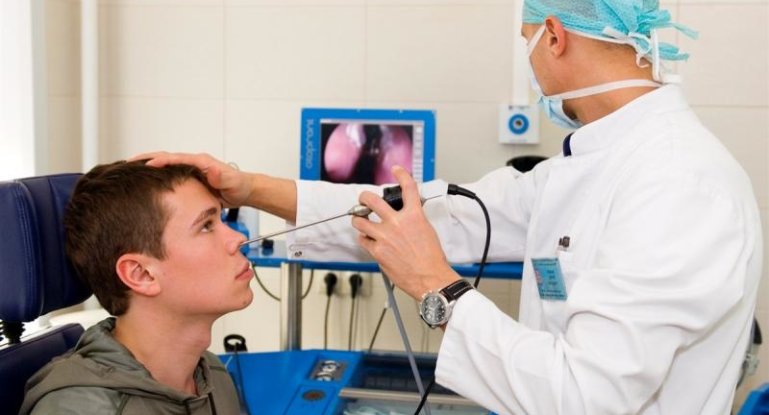 Эндоскопическое исследование носа: при каких заболеваниях и как проводится процедура? 