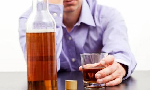 Красное горло и алкоголь: польза или вред? 