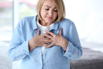 Жжение в сердце: почему возникает, лечение, как устранить симптом 