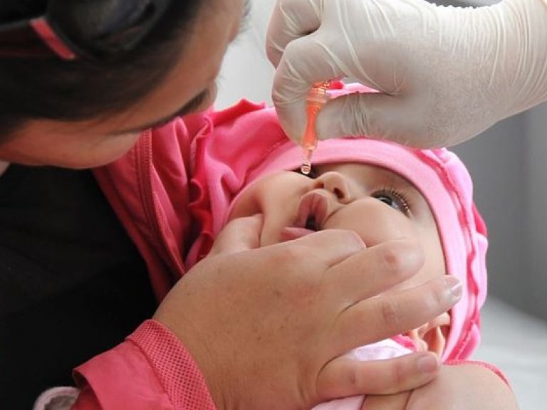 Как правильно проводить вакцинацию и ревакцинацию полиомиелита 