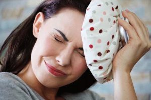 Как снять приступ мигрени быстро: необходимые меры по обезболиванию 