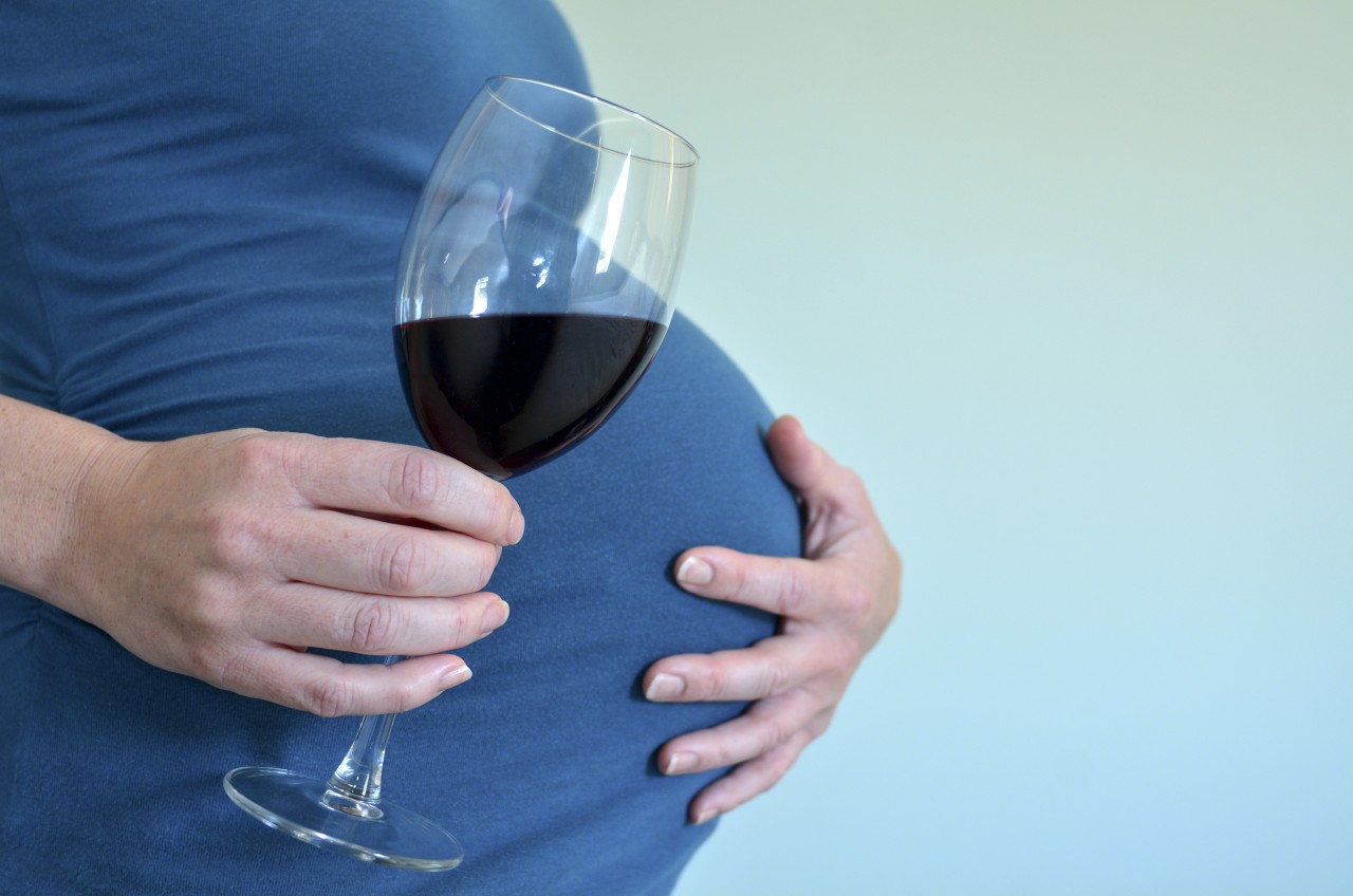 Красное вино при беременности 
