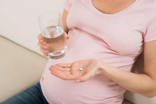 Мигрени при беременности: причины и лечение народными средствами 