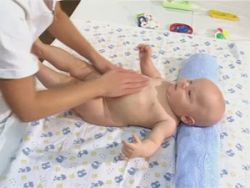 Общеукрепляющий массаж грудничкам и новорожденным 
