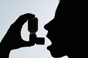 Приступ бронхиальной астмы симптомы и неотложная помощь 