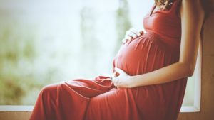 Болит спина при беременности: как выбрать мазь, чтобы не навредить ребенку 